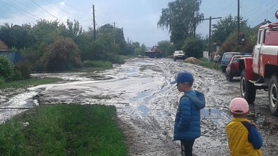 У селищі на Харківщині злива підтопила майже 30 будинків