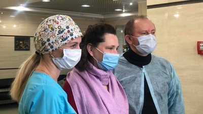 Додому на Різдво. Багатодітну львів’янку, яка хворіла на COVID-19, виписали із лікарні Додому на Різдво. Багатодітну львів’янку, яка хворіла на COVID-19, виписали із лікарні