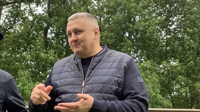На дорогах Тернопільщини запрацювали ваги, які визначають масу вантажівок під час руху На дорогах Тернопільщини запрацювали ваги, які визначають масу вантажівок під час руху