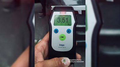Водія, алкоголь в крові якого перевищував норму в 17 разів, відсторонили від керування