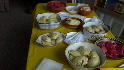 Млинці чи вареники. Що готувати на масницю Млинці чи вареники. Що готувати на масницю