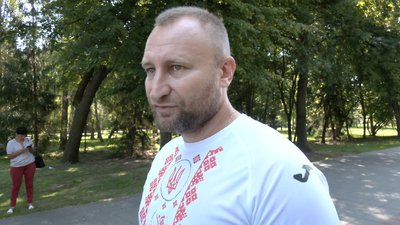 У Луцьку вперше відбувся "Забіг у вишиванках" на підтримку Збройних сил України