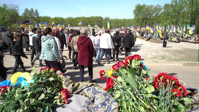 У Кропивницькому попрощалися з чотирма захисниками України У Кропивницькому попрощалися з чотирма захисниками України