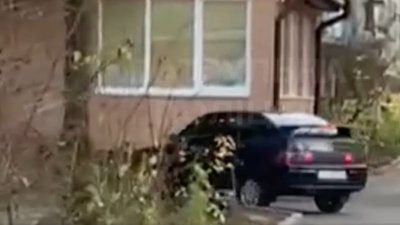 Рівень алкоголю перевищив норму в 14 разів. У Чернівцях п’яний водій двічі врізався у будинок