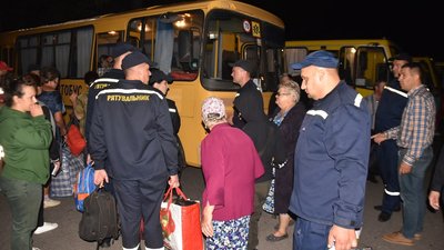 Кіровоградщина прийняла дві сотні переселенців з Донеччини. Де розселили людей