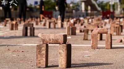 Цегляна барикада з акцій протесту в Гонконзі стала одним з переможців премії "Дизайн року"