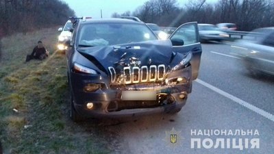 На Полтавщині джип протаранив автобус: 2 загиблих, 4 травмованих (фото) На Полтавщині джип протаранив автобус: 2 загиблих, 4 травмованих (фото)