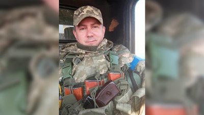 "Уроки довелося відкласти". Педагог з Дніпропетровщини боронить небо у військах ППО