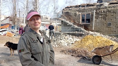 "Цей дитсадочок — біль для нас усіх": у Старому Салтові розбирають завали й шукають гроші на відновлення
