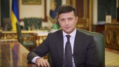 Зеленський розповів "застряглим" за кордоном українцям, як швидше повернутися додому