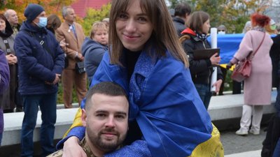“Тримаємося та допомагаємо війську”. Ветеран АТО розповів про волонтерство та потреби військових “Тримаємося та допомагаємо війську”. Ветеран АТО розповів про волонтерство та потреби військових