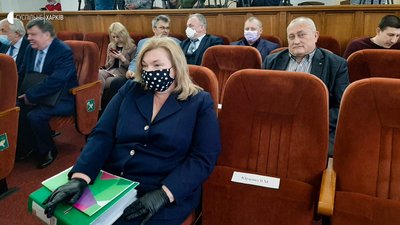 Депутати Харківської міськради на позачерговій сесії у масках: фото, трансляція Депутати Харківської міськради на позачерговій сесії у масках: фото, трансляція