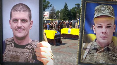 Із військовими Максимом Бонем та Михайлом Штейном попрощалися у Рівному