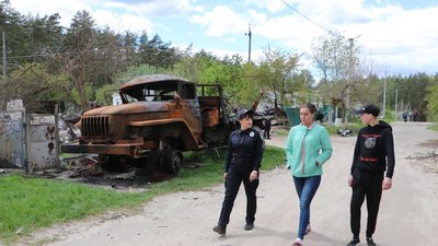Поліція повернула додому 14-річного хлопця, якого окупанти вивезли до Білорусі з села під Черніговом Поліція повернула додому 14-річного хлопця, якого окупанти вивезли до Білорусі з села під Черніговом