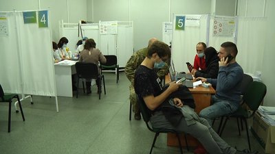 У Житомирі зменшилася кількість бажаючих вакцинуватися У Житомирі зменшилася кількість бажаючих вакцинуватися