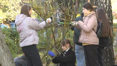 У пам'ять про загиблих воїнів діти з Луцька створили патріотичну інсталяцію У пам'ять про загиблих воїнів діти з Луцька створили патріотичну інсталяцію