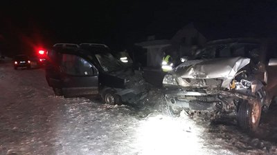 На Рівненщині водій на автівці без знаків скоїв ДТП та втік На Рівненщині водій на автівці без знаків скоїв ДТП та втік