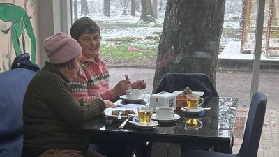 На Львівщині ВПО та військових безкоштовно годують гарячими обідами На Львівщині ВПО та військових безкоштовно годують гарячими обідами