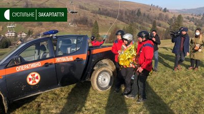 Закарпатські рятувальники провели навчання перед початком гірськолижного сезону Закарпатські рятувальники провели навчання перед початком гірськолижного сезону