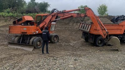 На Буковині викрили незаконний карʼєр