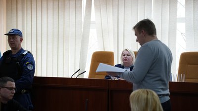 клопотання адвоката