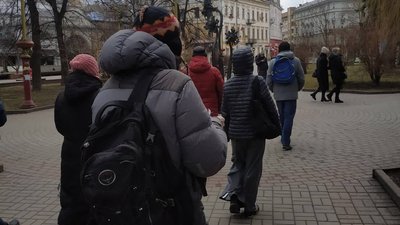 В Івано-Франківську місцеві жителі проводять екскурсії містом для людей з інших регіонів України В Івано-Франківську місцеві жителі проводять екскурсії містом для людей з інших регіонів України