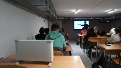освітній центр в укритті