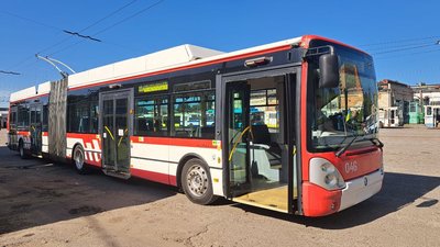 Вживаний тролейбус марки "Skoda", який придбали у тролейбусний парк "Електротрансу", 8 вересня 2023 Вживаний тролейбус марки "Skoda", який придбали у тролейбусний парк "Електротрансу", 8 вересня 2023