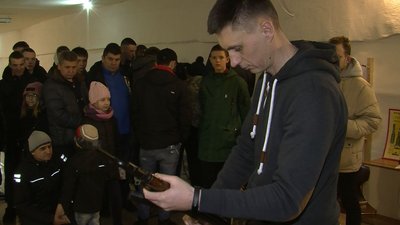У Луцьку навчають як кидати гранату та заряджати автомат