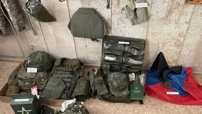Уламки ракет та одяг військових: в музеї на Одещині зібрали експозицію, присвячену війні