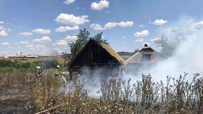На Дніпропетровщині через займання сухої трави згоріло дві господарські споруди На Дніпропетровщині через займання сухої трави згоріло дві господарські споруди
