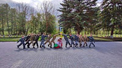 Понад півтора мільйона переглядів у Тік-Ток набрало відео учнів з Тернопільщини Понад півтора мільйона переглядів у Тік-Ток набрало відео учнів з Тернопільщини