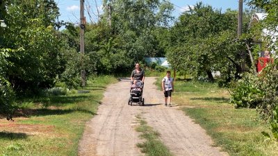 Жителька Слов'янська готується в евакуацію