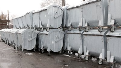 Вінниця передала Херсону 50 контейнерів для збору побутових відходів