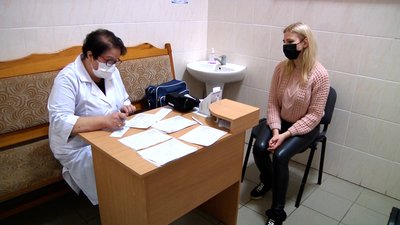 У Бердичеві на Житомирщині темпи вакцинації знизилися втричі – провакцинували 80 % населення У Бердичеві на Житомирщині темпи вакцинації знизилися втричі – провакцинували 80 % населення