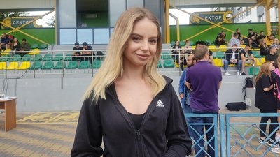 Збирали гроші для ЗСУ і тренувалися просто неба – у Житомирі побував український боксер Денис Берінчик Збирали гроші для ЗСУ і тренувалися просто неба – у Житомирі побував український боксер Денис Берінчик