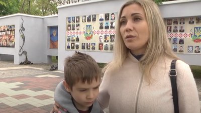 Вдова загиблого в зоні АТО Павла Мазура Дар'я з Херсона продовжує боротися за права родин бійців
