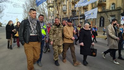 Хода пам'яті: у Миколаєві вшанували Героїв Небесної Сотні Хода пам'яті: у Миколаєві вшанували Героїв Небесної Сотні