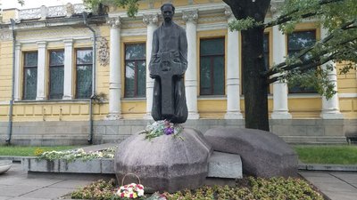 До 81-ої річниці з дня смерті історика Дмитра Яворницького у Дніпрі провели наукову конференцію