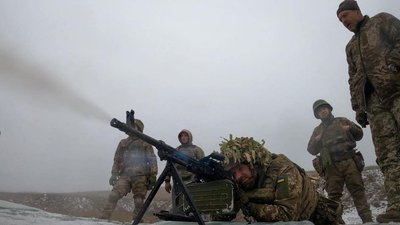 Росіяни встановили триколор між Новомарковим і Марковим: ЗСУ знищили його FPV-дроном