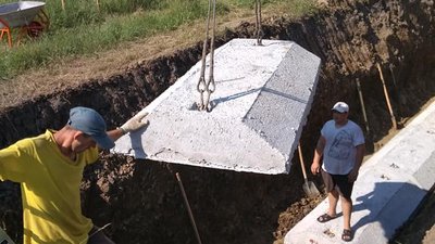 На Франківщині почали будівництво культурно-мистецького центру "Дзбан" На Франківщині почали будівництво культурно-мистецького центру "Дзбан"