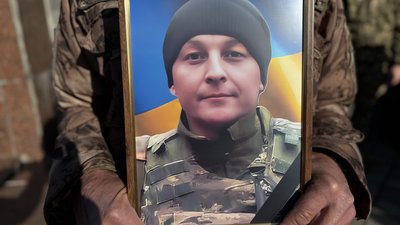 На Тернопільщині провели в останню дорогу військовослужбовця Олега Яцулу