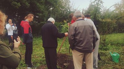 Прикарпатські волонтери тиждень впорядковували українські цвинтарі в Польщі Прикарпатські волонтери тиждень впорядковували українські цвинтарі в Польщі