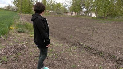 Переселенці живуть у колишній школі Переселенці живуть у колишній школі