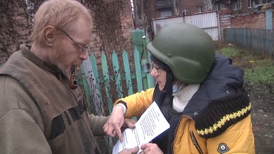 Бахмут — на лінії оборони. Зруйнований міст, життя у підвалах та евакуація людей Бахмут — на лінії оборони. Зруйнований міст, життя у підвалах та евакуація людей