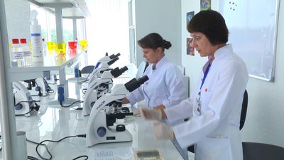 При музеї працює школа природничих наук, де діти здобуають додаткову освіту. Фото: Суспільне. Поділля. При музеї працює школа природничих наук, де діти здобуають додаткову освіту. Фото: Суспільне. Поділля.