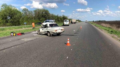 В аварії під Харковом загинули двоє людей В аварії під Харковом загинули двоє людей