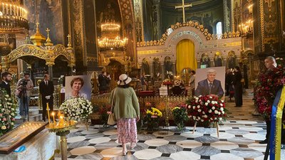 У Києві попрощалися з Героєм України Олексієм Вадатурським та його дружиною