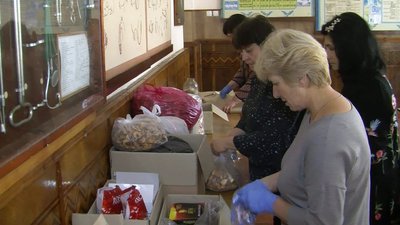Продукти та випічка: як у волинському коледжі допомагають військовим Продукти та випічка: як у волинському коледжі допомагають військовим