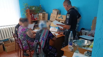 Брала гроші на "комуналку", а витрачала на себе: на Черкащині викрили працівницю пошти Брала гроші на "комуналку", а витрачала на себе: на Черкащині викрили працівницю пошти
